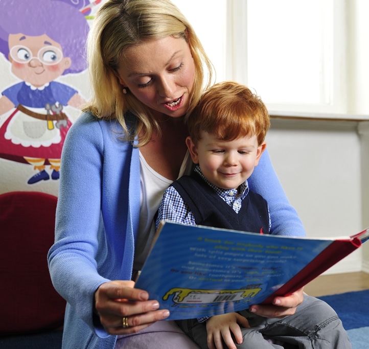 Read more about the article Štyri tipy na to, aby sa vaše deti naučili ľahšie čítať